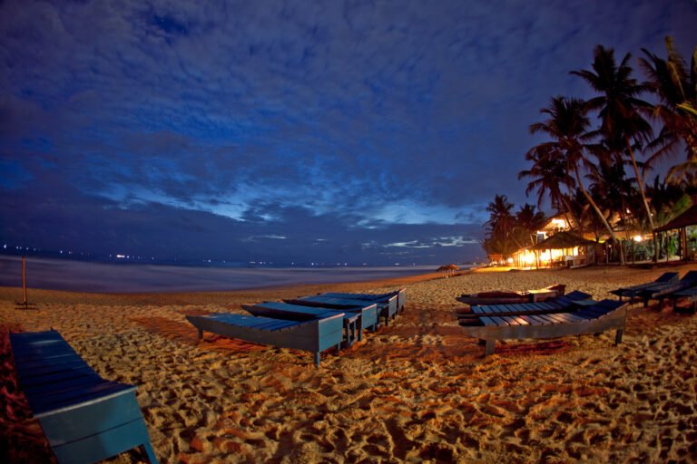 hikkaduwa-night